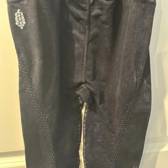 FREE PEOPLE MOVEMENT NWOT GOOD KARMA ONESIE  SIZE XS/S - Picture 8 of 8